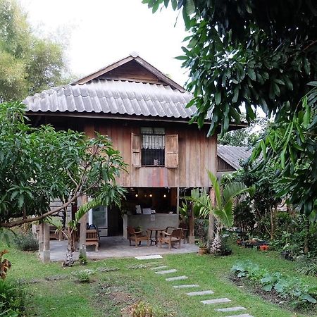 Lanna House Lanna Hut Chiangmai Bed & Breakfast Chiang Mai Exterior photo