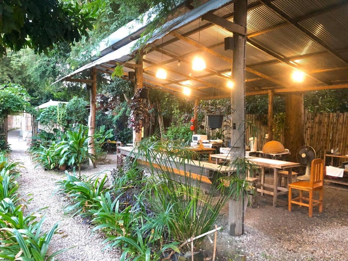 Lanna House Lanna Hut Chiangmai Bed & Breakfast Chiang Mai Exterior photo
