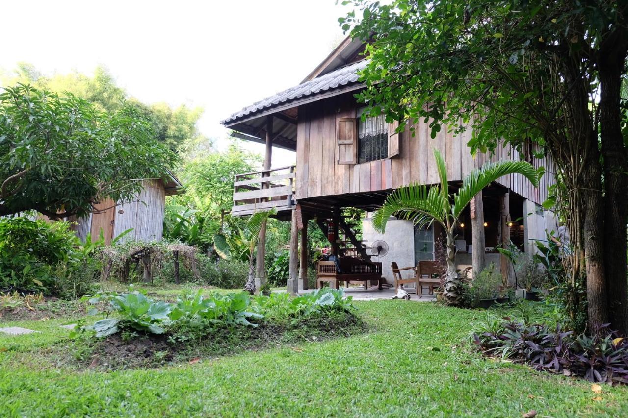 Lanna House Lanna Hut Chiangmai Bed & Breakfast Chiang Mai Exterior photo