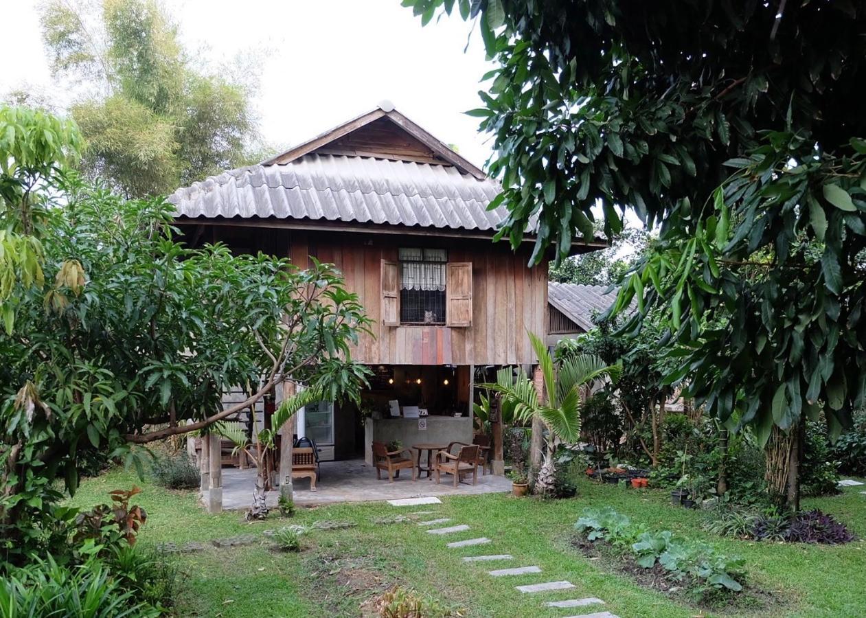 Lanna House Lanna Hut Chiangmai Bed & Breakfast Chiang Mai Exterior photo