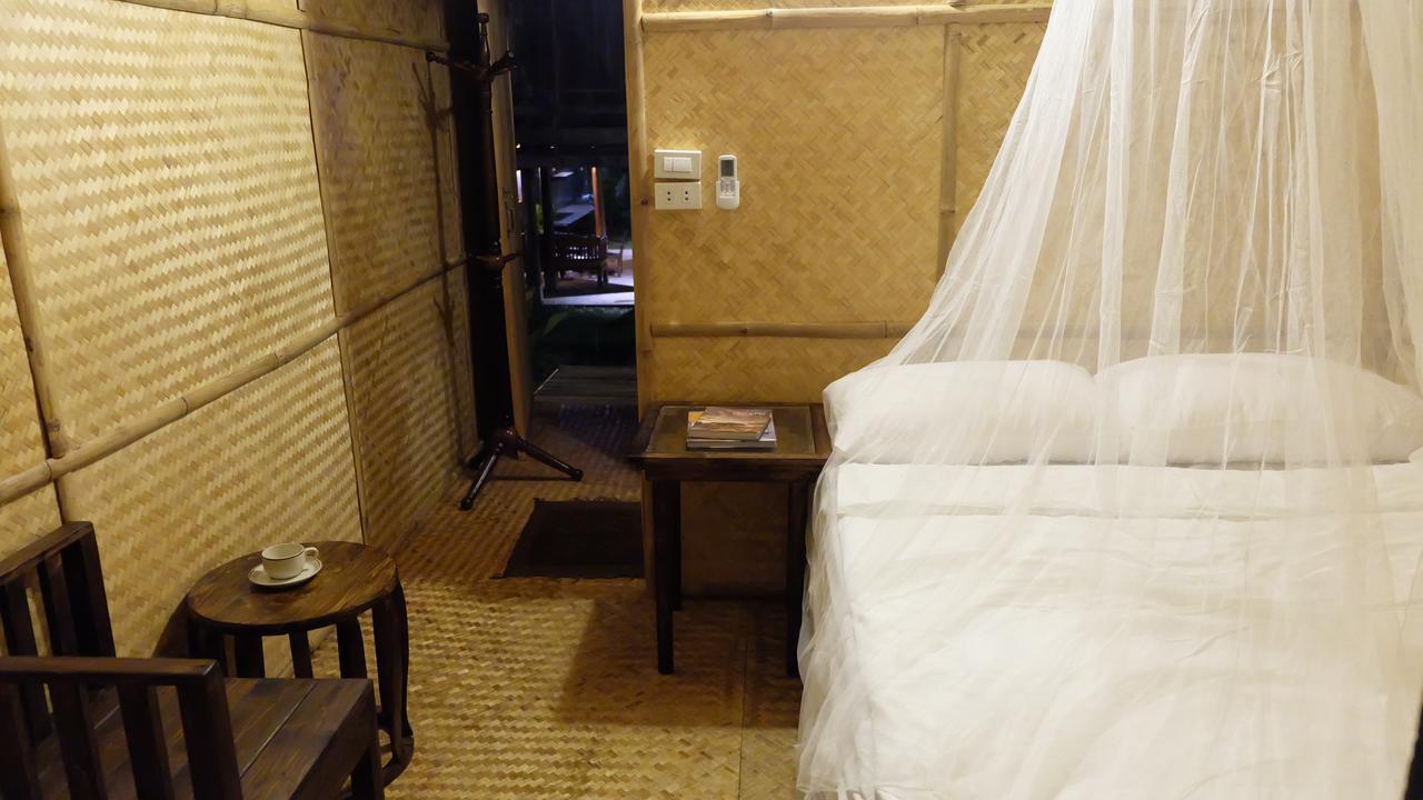 Lanna House Lanna Hut Chiangmai Bed & Breakfast Chiang Mai Exterior photo